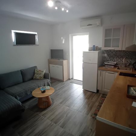 Apartmani Vrzic バスカ エクステリア 写真