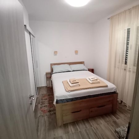 Apartmani Vrzic バスカ エクステリア 写真