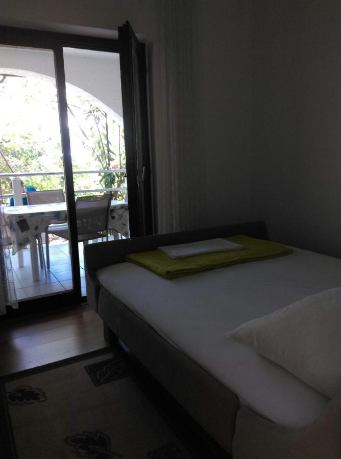 Apartmani Vrzic バスカ エクステリア 写真