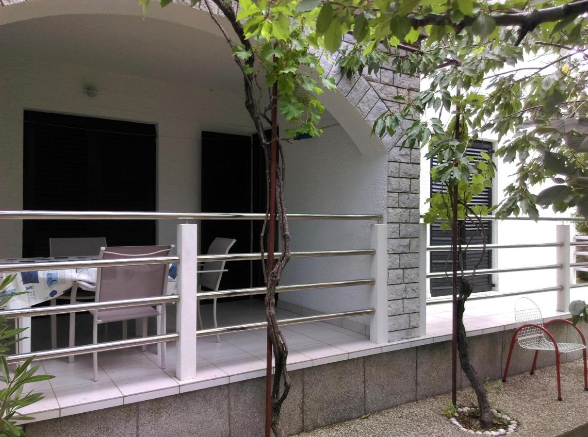 Apartmani Vrzic バスカ エクステリア 写真