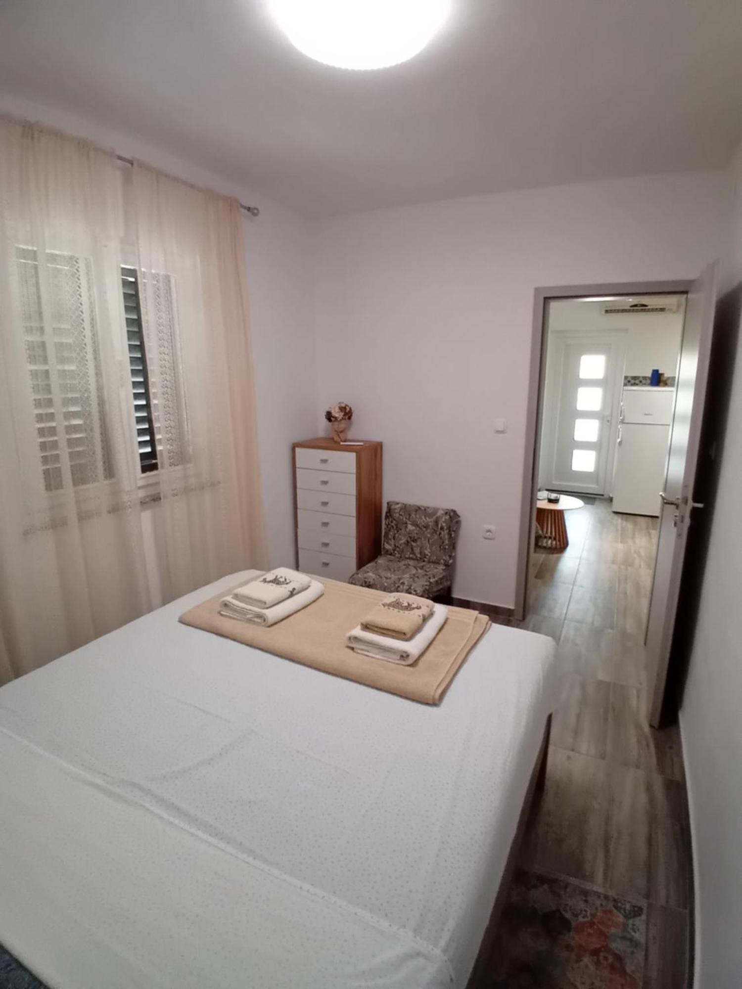 Apartmani Vrzic バスカ エクステリア 写真